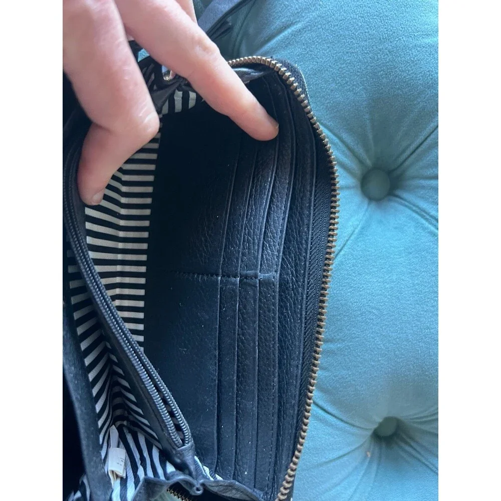 Kate Spade Large Zip Leather Black Wallet